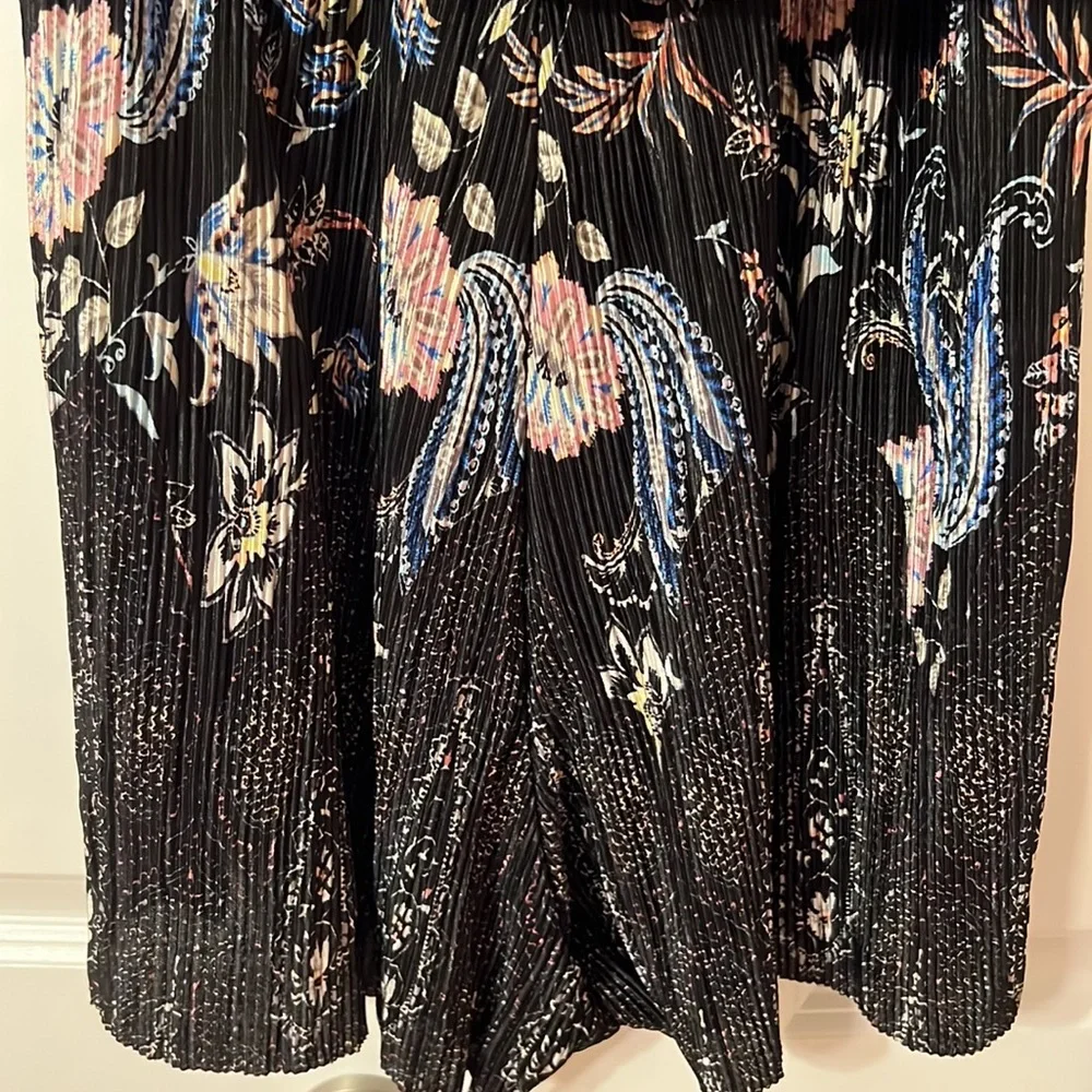 BP floral Romper ๐ธ - Picture 4 of 4